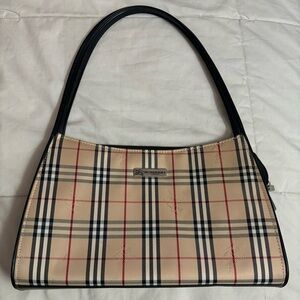Vintage Burberry blue label shoulder bag
